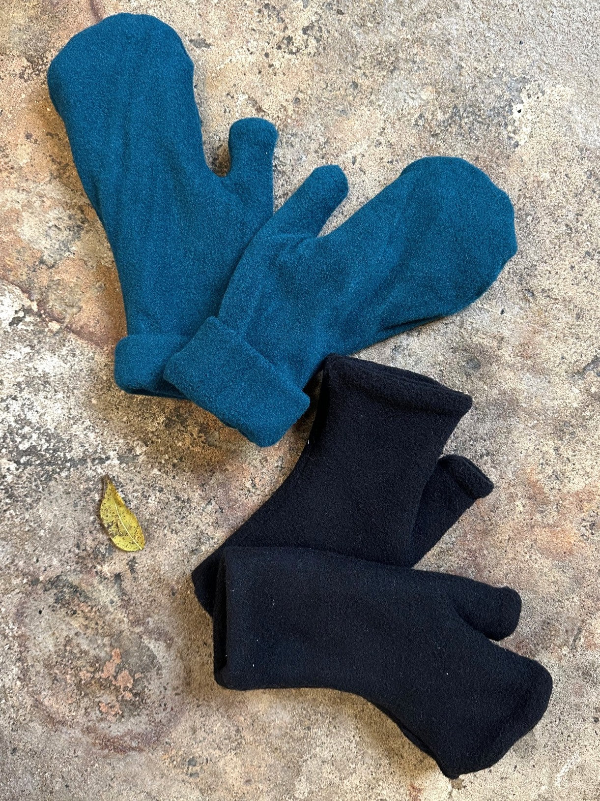 548 – Lined Stretch Mittens or Handwarmers Pattern